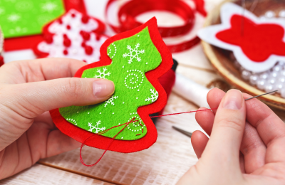 December-2024-blog-stress free holiday season-Christmas crafts.png