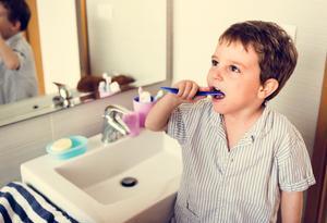 Sept-2023-Blog-family-routines-boy-brushing-teeth.jpg